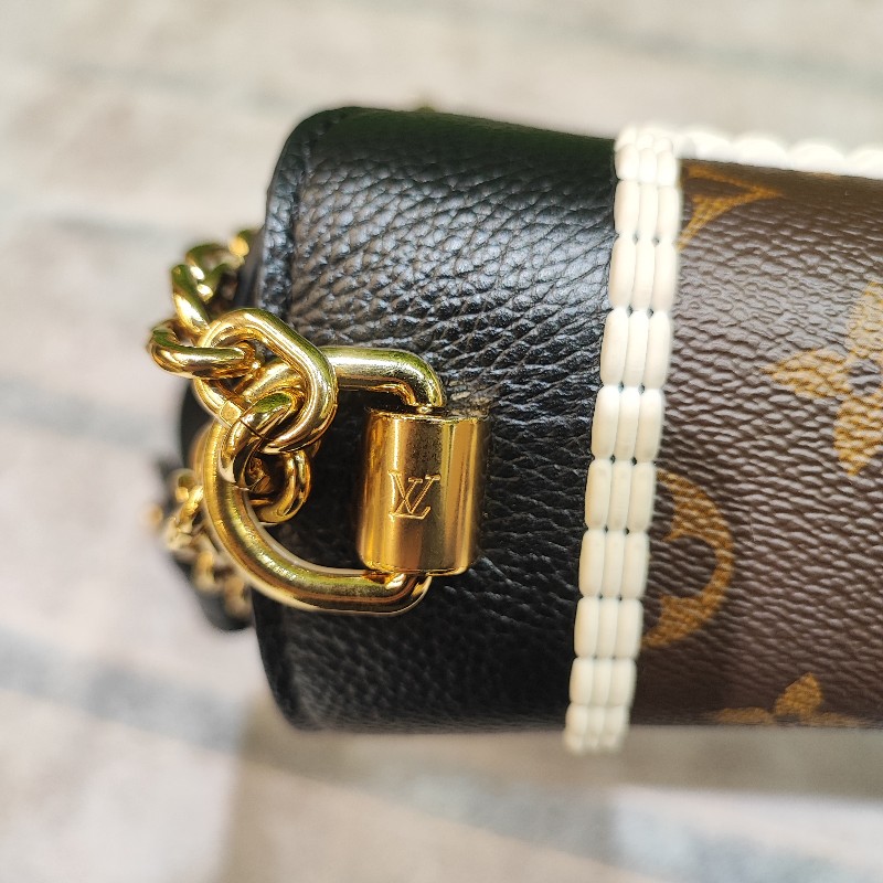 Louis Vuitton Twist MM-13