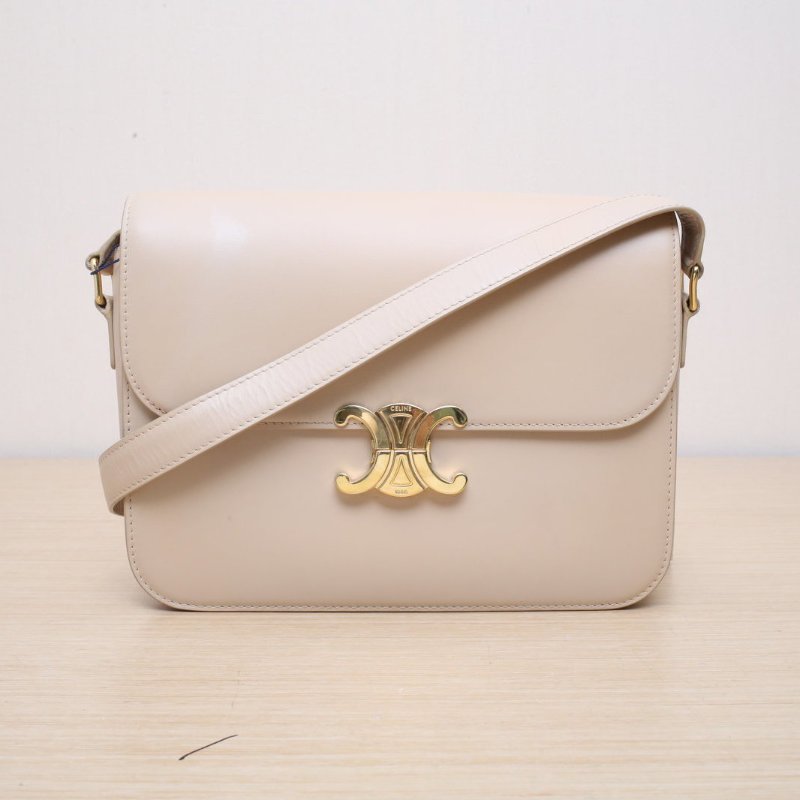 CELINE Triomphe凱旋門金屬鎖扣大號24裸色牛皮金扣肩背包-1