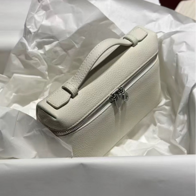 【全🆕】LP Loro Piana ExtraPocket L19 二代銀扣 飯盒包單肩包手提包 嫩白色-1