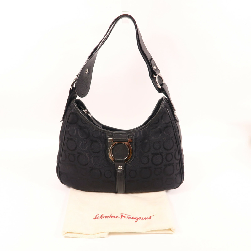 黑色 帆布 Gancini 肩背包【Salvatore Ferragamo 菲拉格慕】 EX-21/6843-3