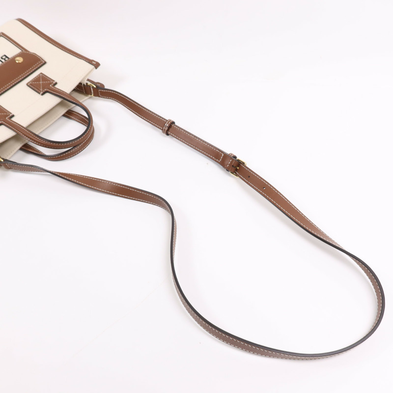 BURBERRY 帆布Freya金扣手挽肩背兩用袋-6