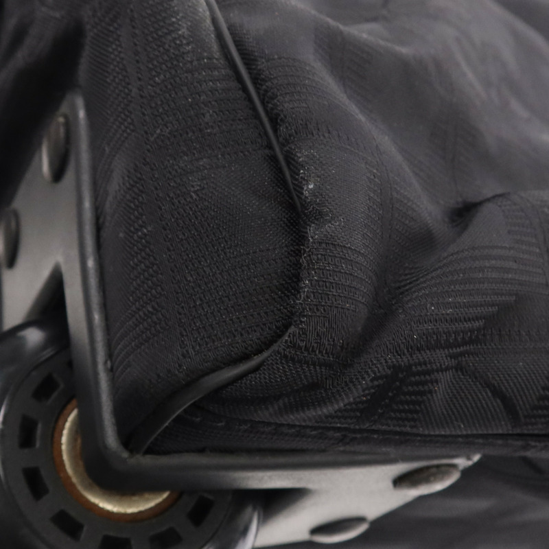 CHANEL 尼龍Carry Bag銀扣手挽袋-7