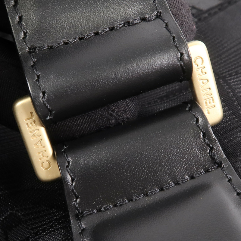 CHANEL 尼龍Carry Bag銀扣手挽袋-9