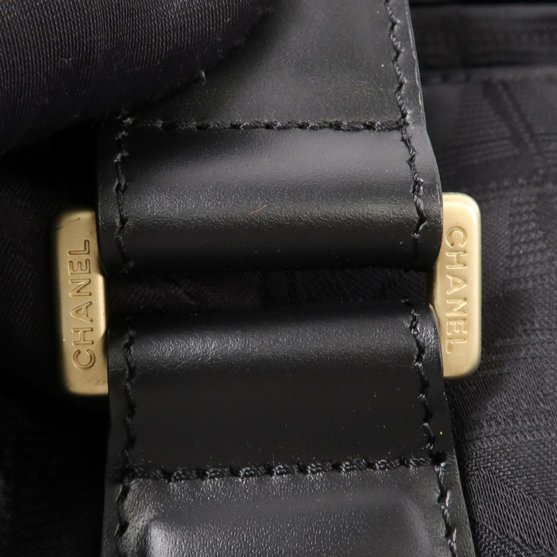 CHANEL 尼龍Carry Bag銀扣手挽袋-10