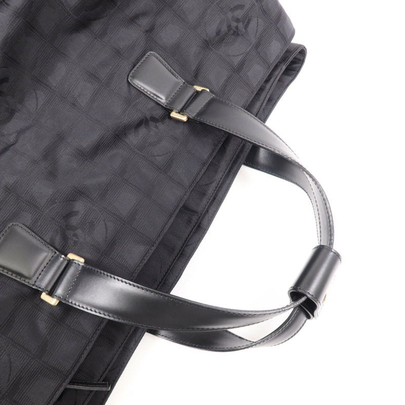 CHANEL 尼龍Carry Bag銀扣手挽袋-12