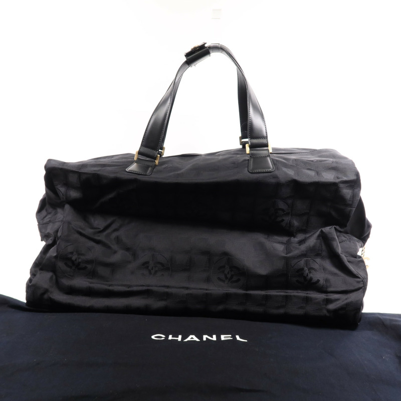 CHANEL 尼龍Carry Bag銀扣手挽袋-17