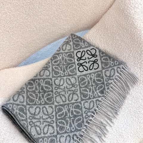 【全🆕】 LOEWE Anagram scarf 羊絨羊毛圍巾 淺灰色