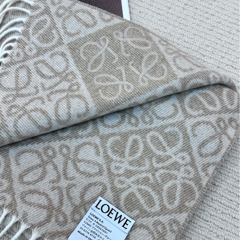 【全❤️】LOEWE Anagram scarf 羊絨羊毛頸巾奶茶色 米色-4