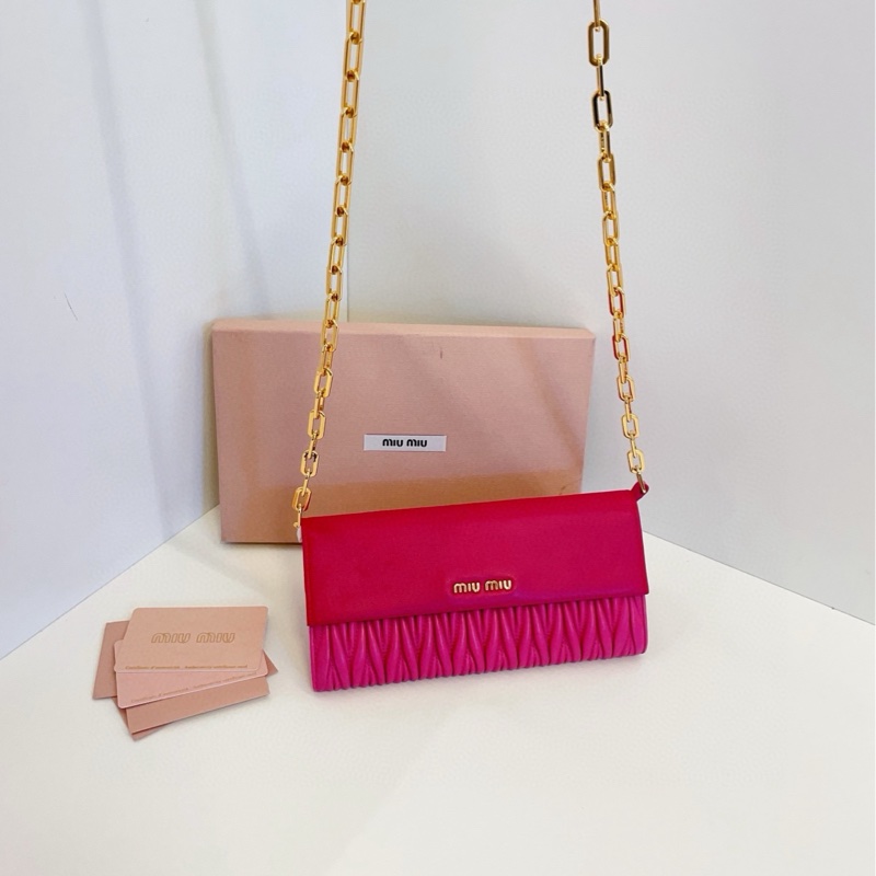 【98新🆕】MiuMiu 玫紅色經典皺摺woc信封包單肩斜挎包-7