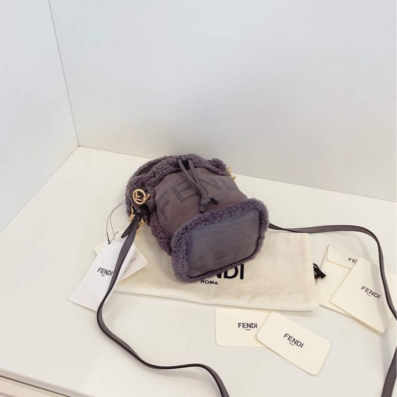 【閒置品🆕】Fendi Mon Tresor灰色泰迪羊羔毛毛兩用小水桶包 手提單肩包-4