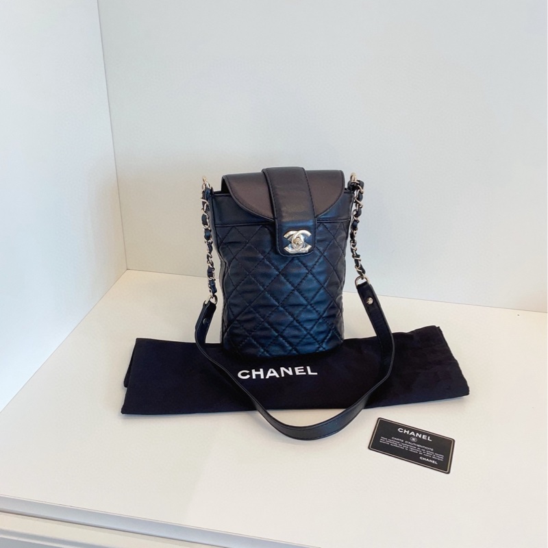 【98新以上未使用品🆕】Chanel 黑金 牛皮 水桶 薯條單肩斜挎包-0