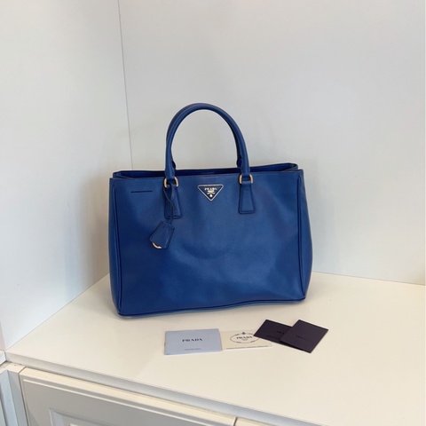 【98新🆕】Prada 藍金 十字紋牛皮殺手包 手提款 大經典一枚