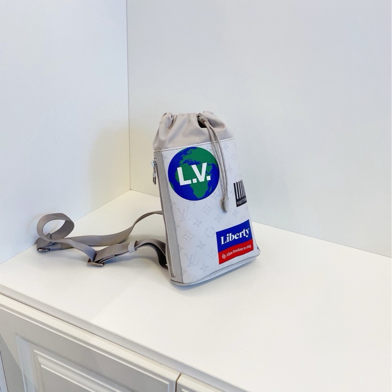 【97新🆕】Lv 限量Chalk 老花徽章斜挎包款 斜挎包 單肩包-2