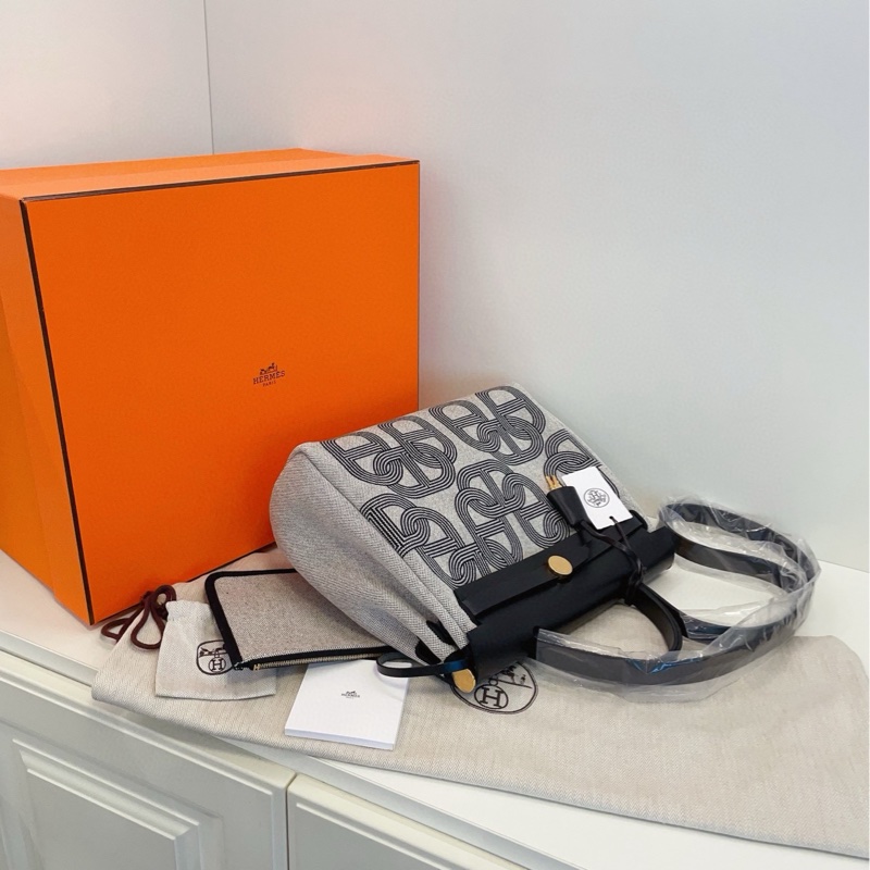 【閒置新🆕】Hermes 限定款 黑金 herbag31 黑色賽道/豬鼻子手提包 斜挎包 單肩包-4