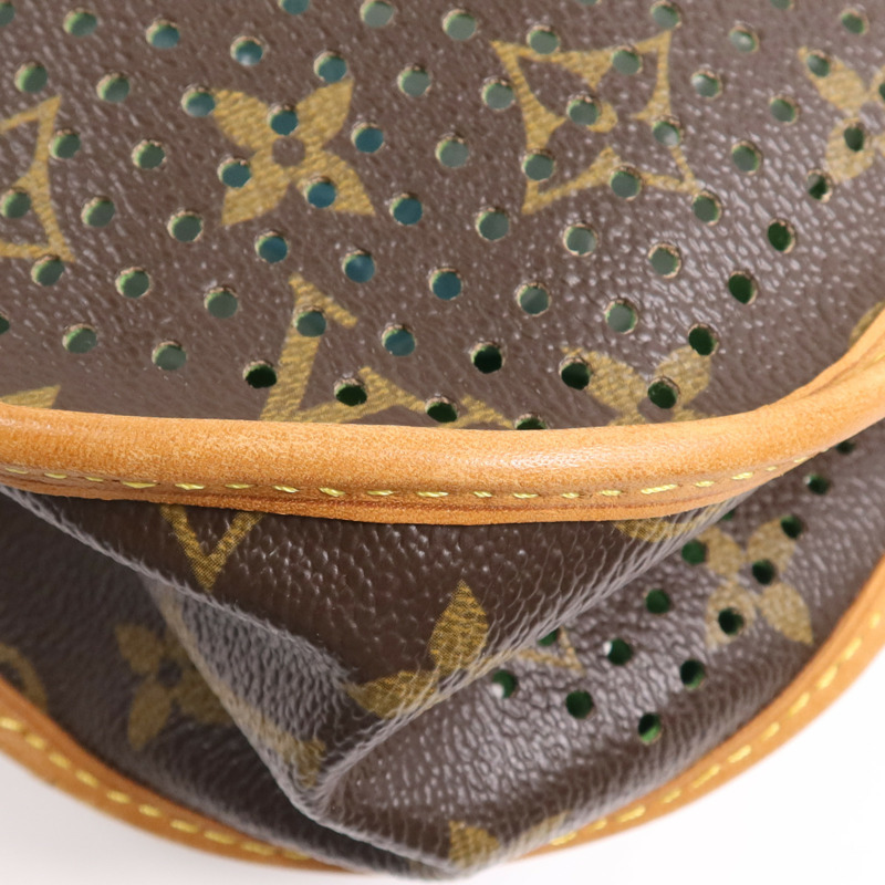 LOUIS VUITTON Monogram Perfo Musette金扣肩背袋-6