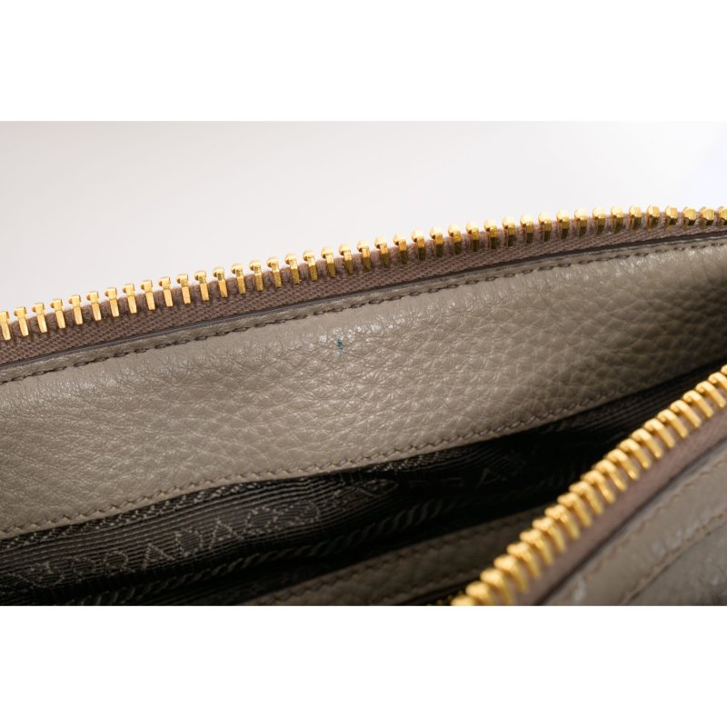 PRADA普拉達Vitello駝色皮革拉鍊托特包-13