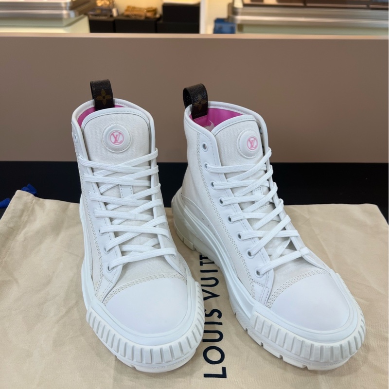 99新LV路易威登白粉松糕鞋高幫鞋 整體成色不錯 純白簡約大氣尺碼37.5-1