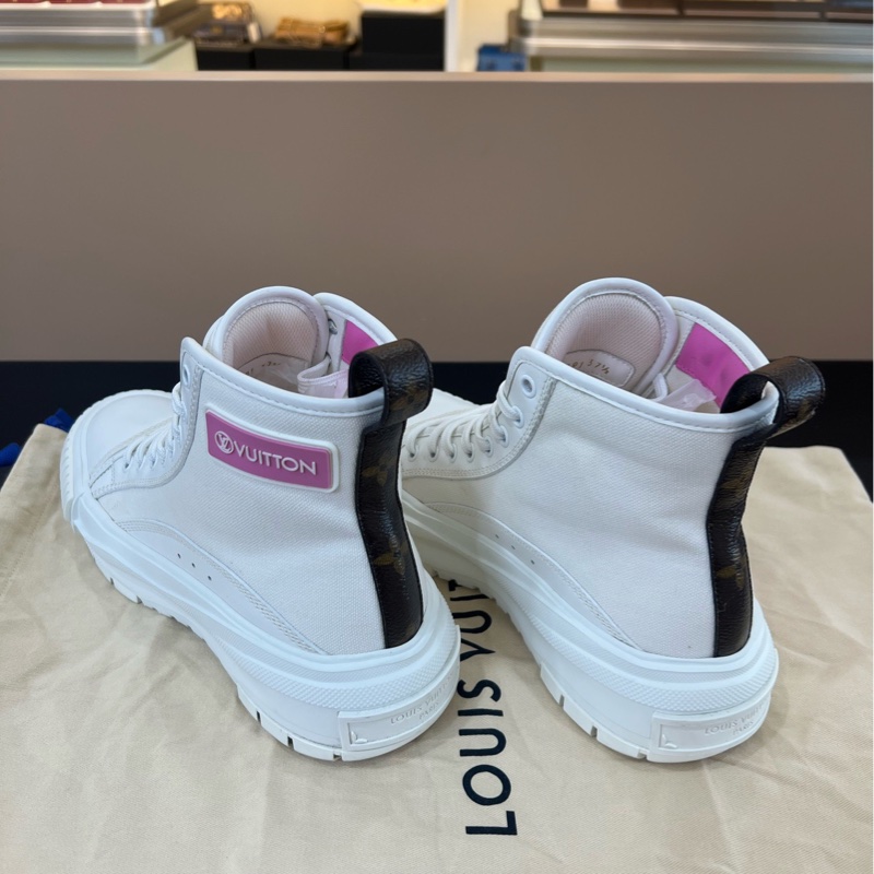 99新LV路易威登白粉松糕鞋高幫鞋 整體成色不錯 純白簡約大氣尺碼37.5-5