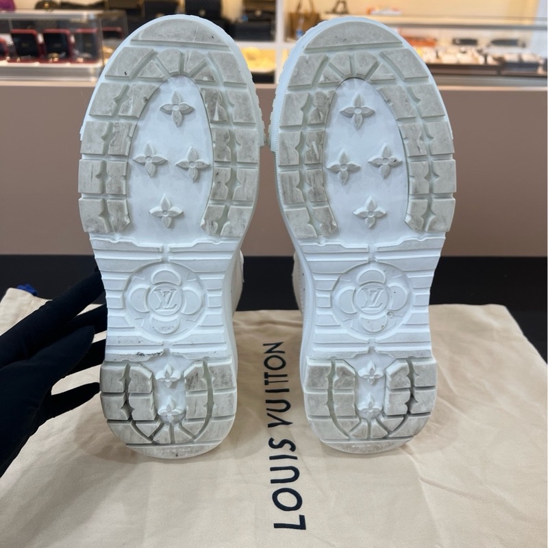 99新LV路易威登白粉松糕鞋高幫鞋 整體成色不錯 純白簡約大氣尺碼37.5-14