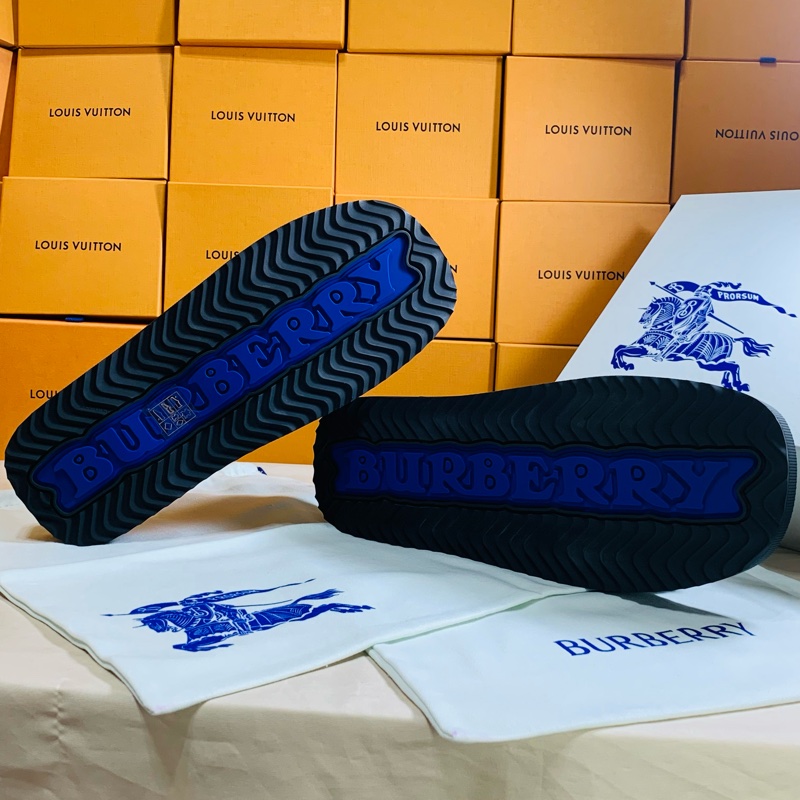 🎁全新盒裝 2024新款 Burberry 巴寶莉 皮革大戰馬厚底拖鞋(原價27500)-5