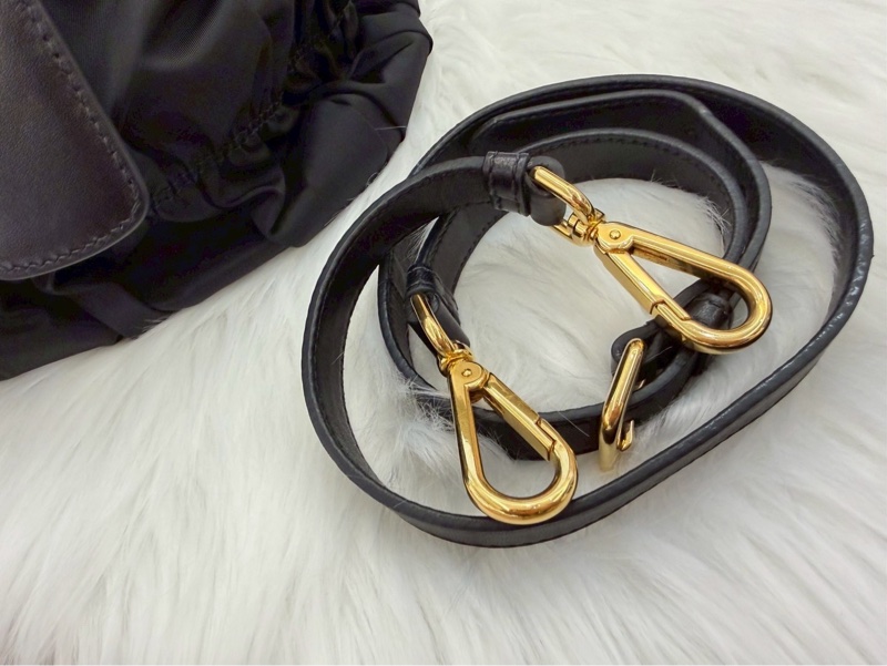 Prada尼龍黑皺摺手提斜背包-4