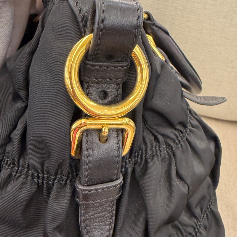 Prada尼龍黑皺摺手提斜背包-15