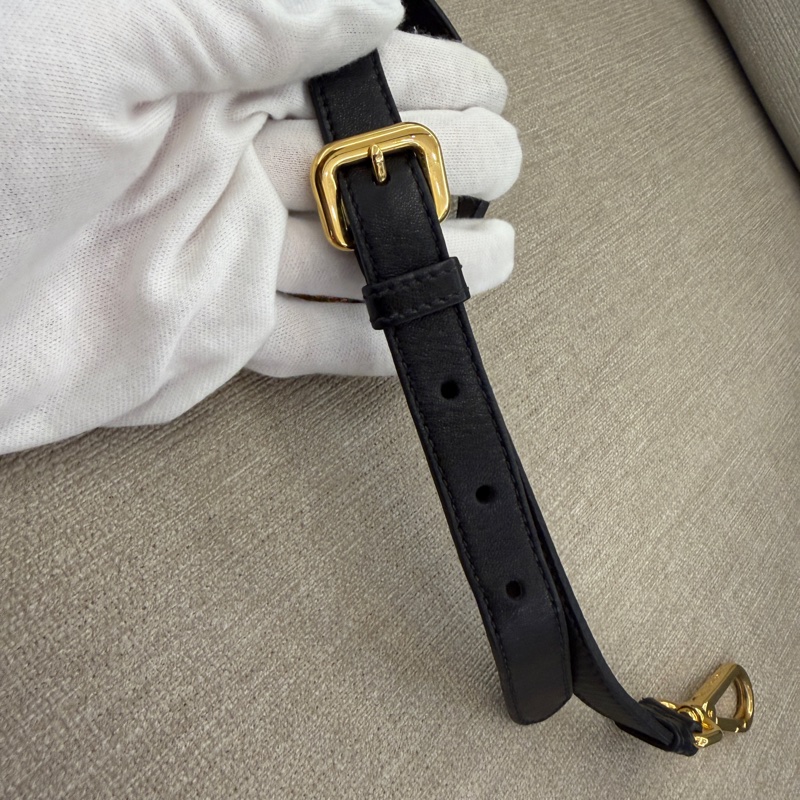 Prada尼龍黑皺摺手提斜背包-19