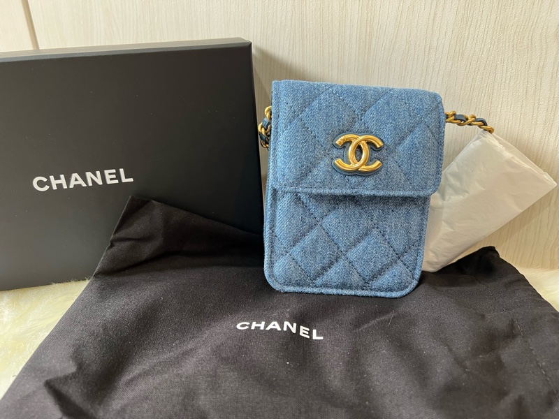 Chanel小香香奈兒牛仔布皮穿鏈斜背包（全新）-0