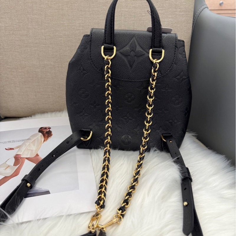 LV Backup 黑壓紋鏈條後背包-1