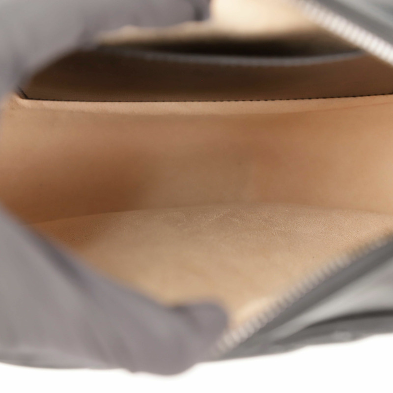 GUCCI 小號 Marmont 馬特拉塞凸紋斜背包 447632-8