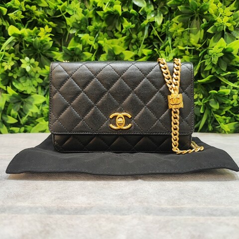Chanel WOC