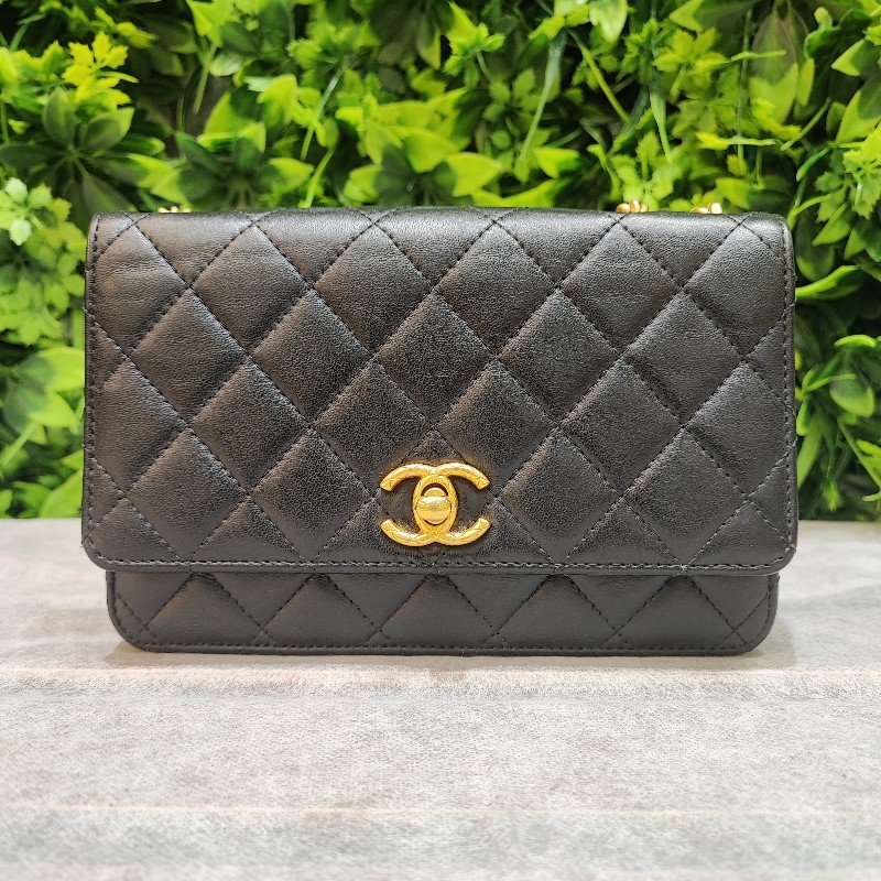 Chanel WOC-1