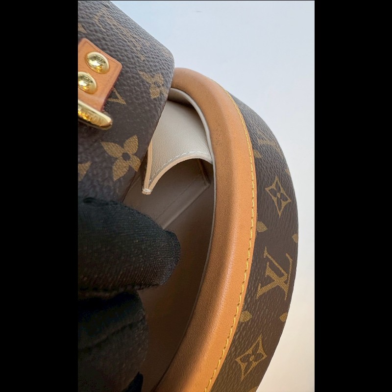 LV 老花金釦圓餅包 小帽盒包 M 43514-18