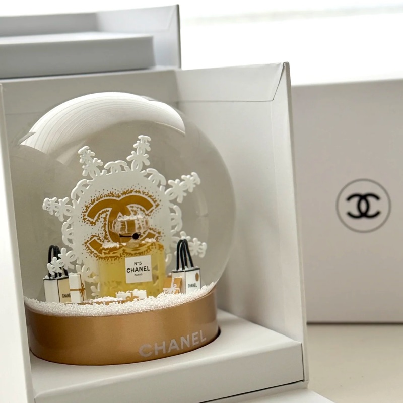 CHANEL 水晶球雪花❄️擺件-全新聖誕禮物🎄-0
