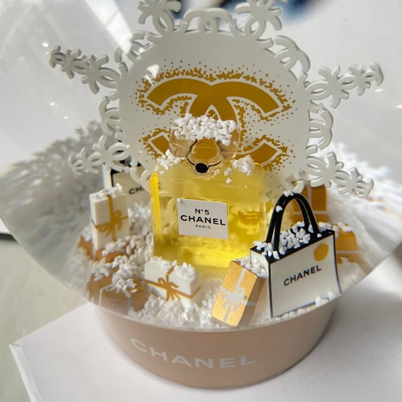 CHANEL 水晶球雪花❄️擺件-全新聖誕禮物🎄-4