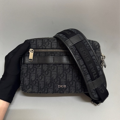 Dior safari 浮雕黑老花相機包