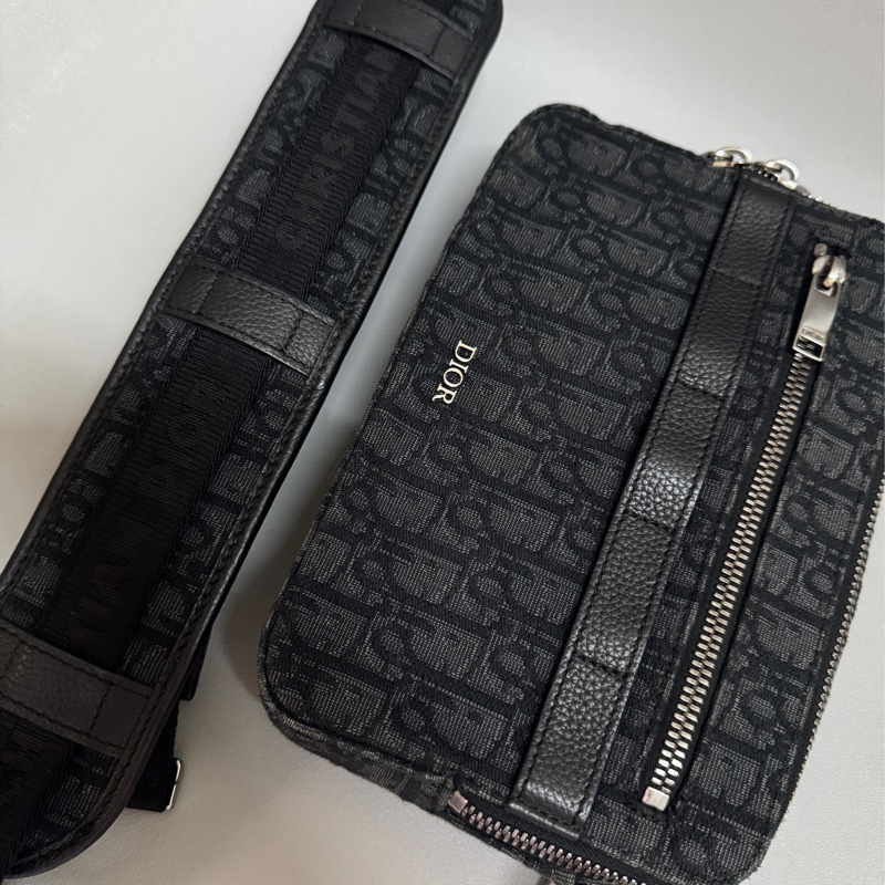 Dior safari 浮雕黑老花相機包-5