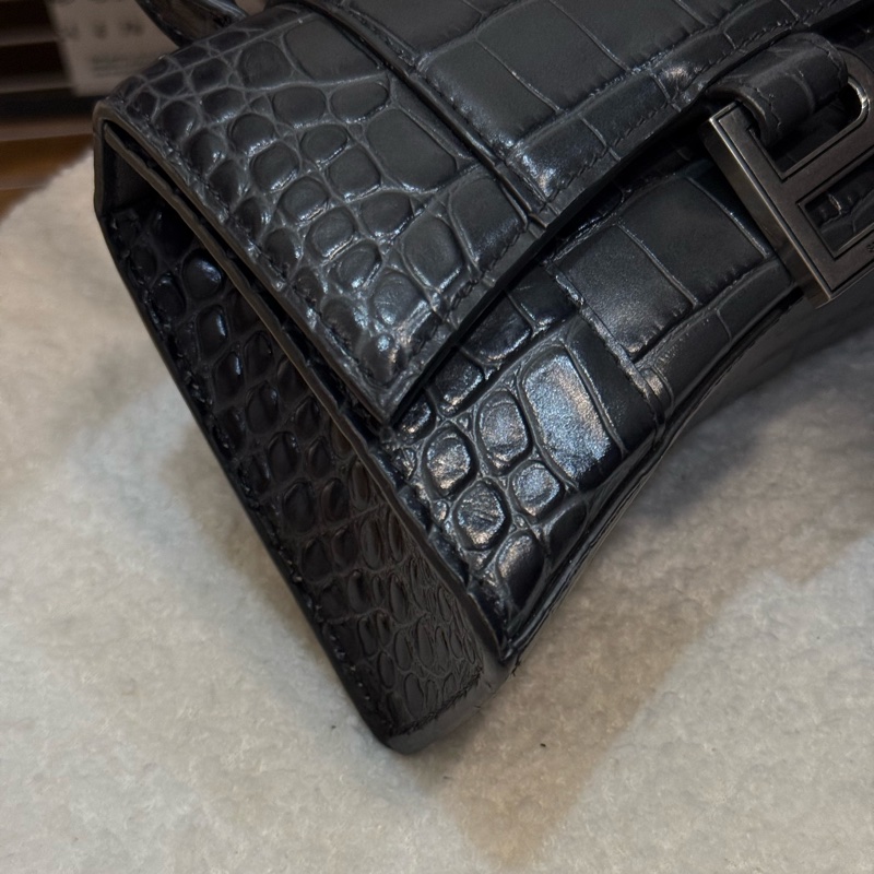 BALENCIAGA Hourglass  鱷魚壓紋沙漏包 XS 黑灰色-6