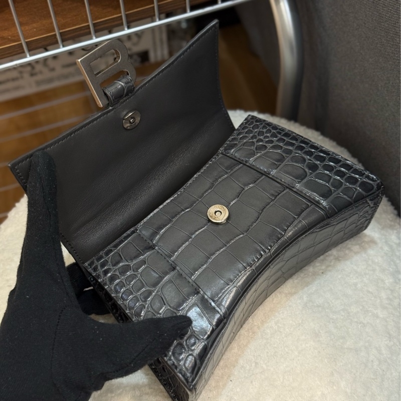 BALENCIAGA Hourglass  鱷魚壓紋沙漏包 XS 黑灰色-16