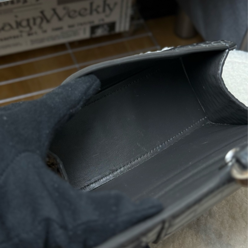 BALENCIAGA Hourglass  鱷魚壓紋沙漏包 XS 黑灰色-20