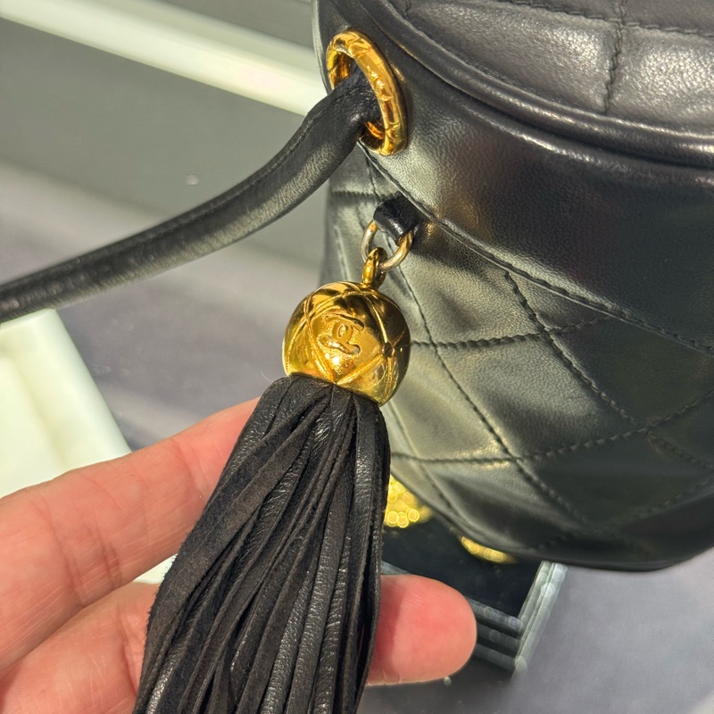 上架中🔑 Chanel vintage流蘇圓筒迷你化妝包-1