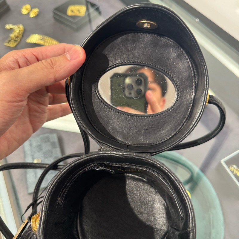 上架中🔑 Chanel vintage流蘇圓筒迷你化妝包-11