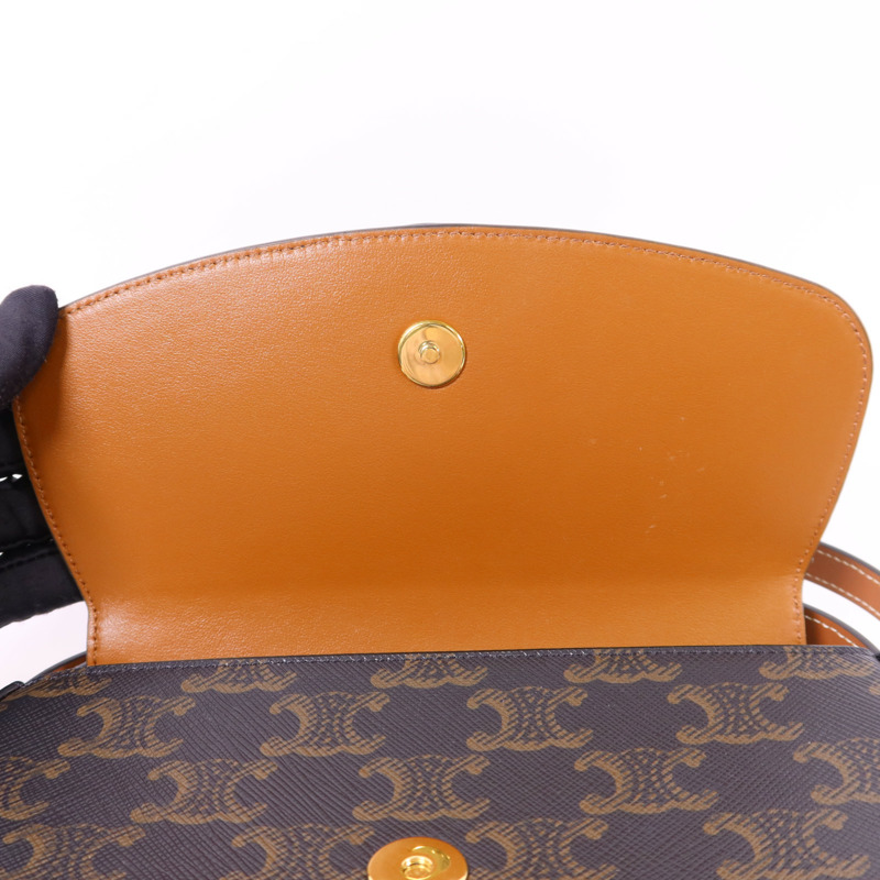 CELINE 塗層帆布Clutch On Strap Bag金扣手挽肩背兩用袋-7