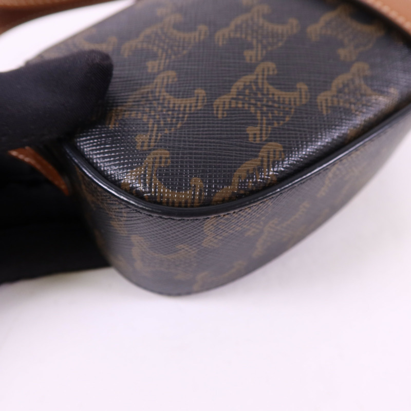 CELINE 塗層帆布Clutch On Strap Bag金扣手挽肩背兩用袋-17