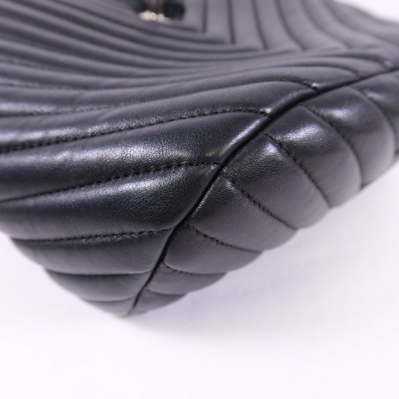 CHANEL 羊皮皮革Backpack銀扣背包-12