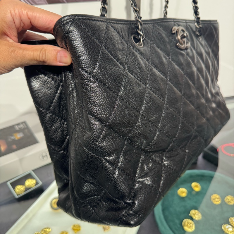 上架中🔑Chanel黑荔枝紋仿舊釦雙鏈托特包-1