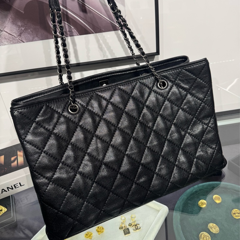 上架中🔑Chanel黑荔枝紋仿舊釦雙鏈托特包-9