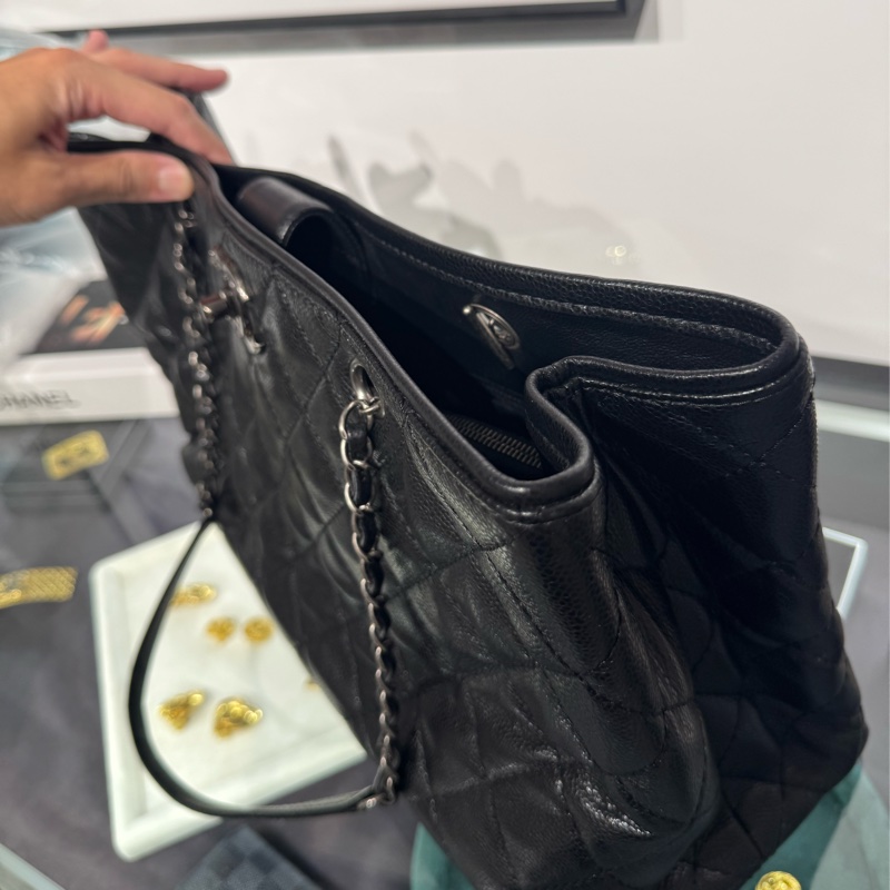 上架中🔑Chanel黑荔枝紋仿舊釦雙鏈托特包-13