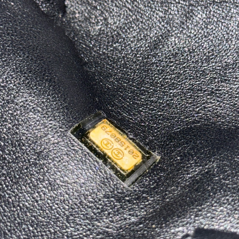 上架中🔑Chanel黑荔枝紋仿舊釦雙鏈托特包-21