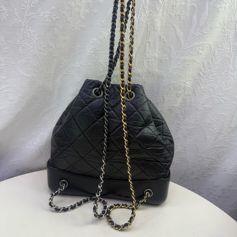 Chanel Gabrielle drawstring 黑復刻牛皮流浪後背包 芯片款-1